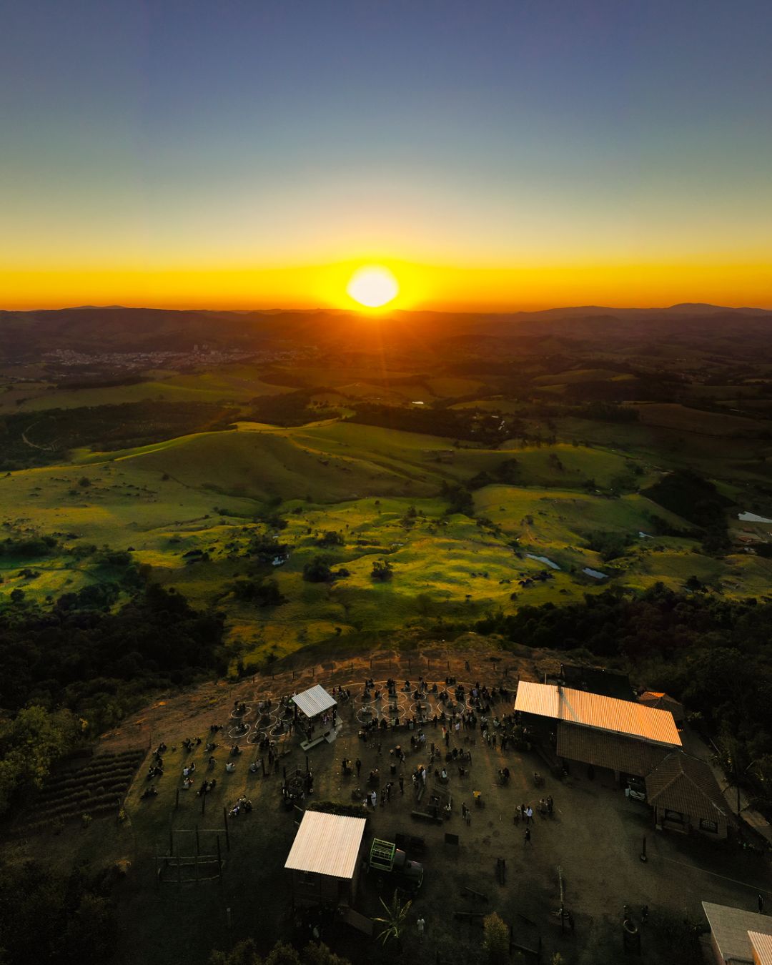 Pôr do sol visto do mirante em Socorro SP